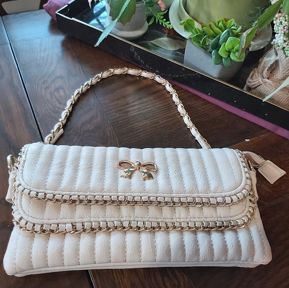 Beautiful supple crossbody/clutch bag/hanging